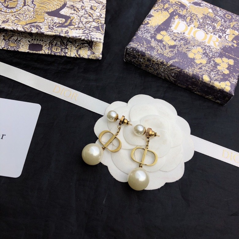 ch**an D*or earrings